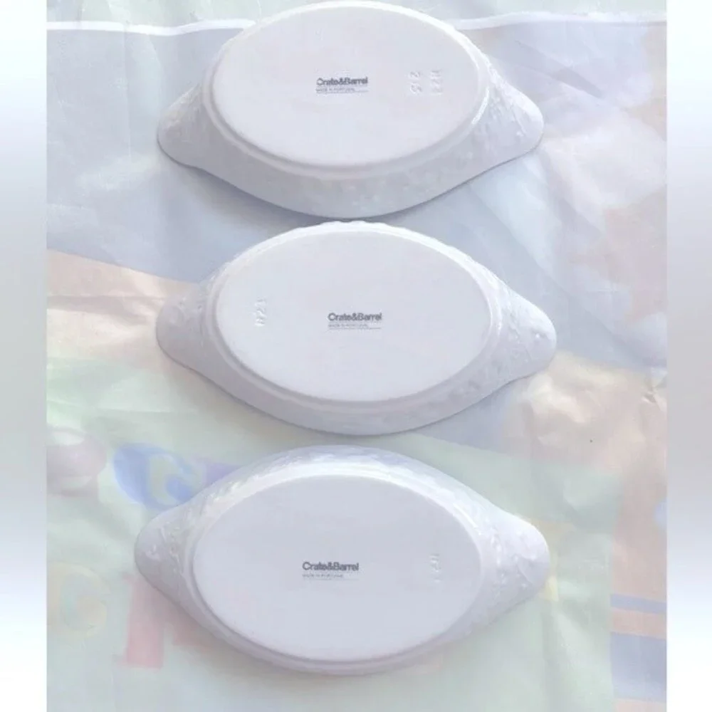 Crate & Barrel Small Oval Plate Portugal Made Set Of 3 White Fruit Pattern New
